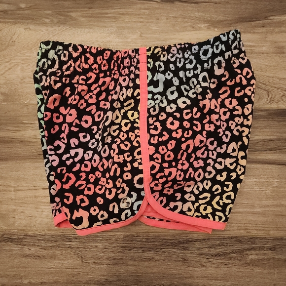 4 pairs  7/8 shorts - Picture 16 of 16